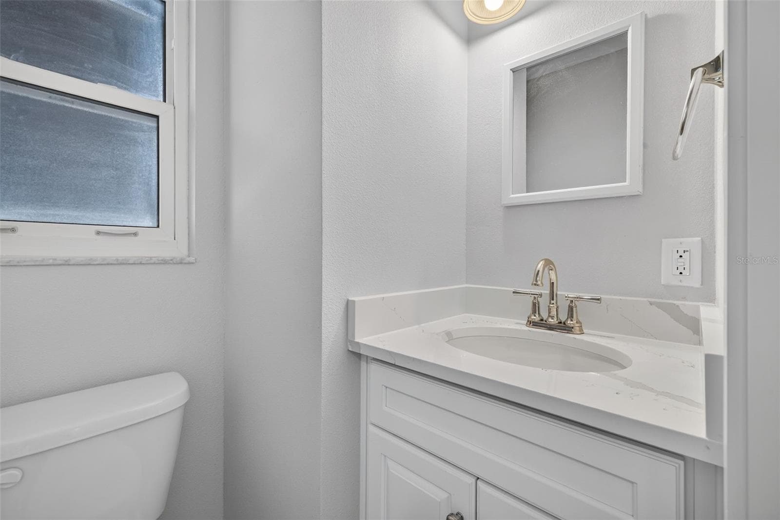 main level half bath - 6982 SUNSET DR S #6982, SOUTH PASADENA