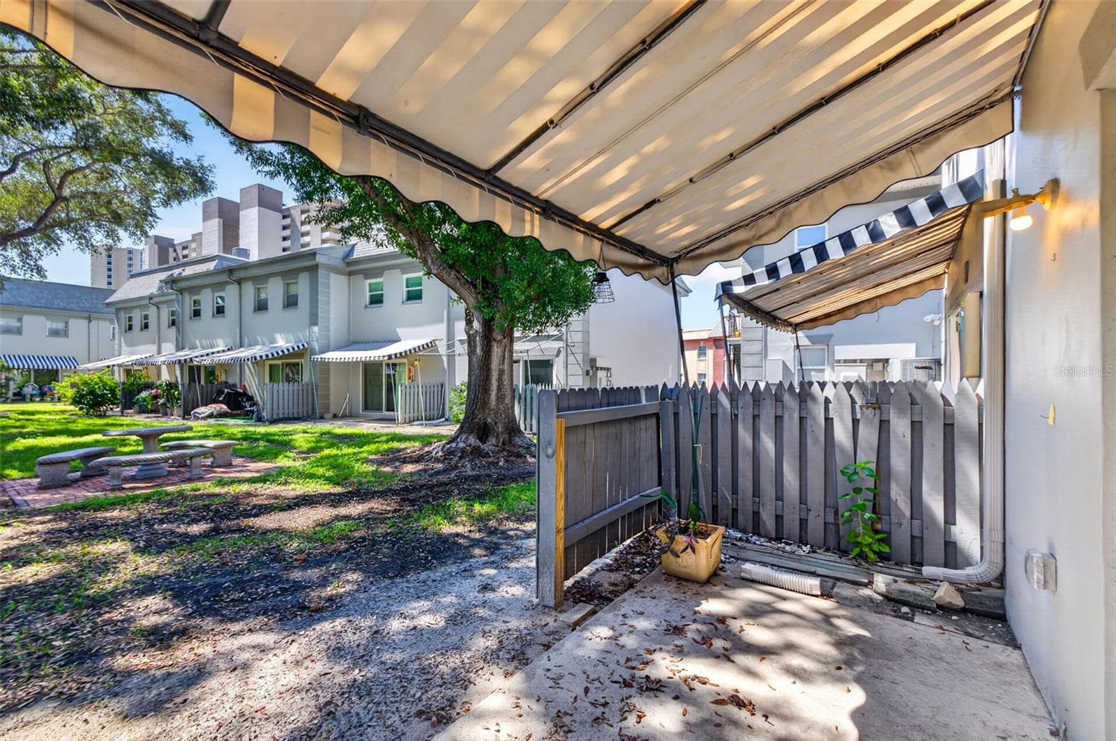 Covered patio - 6982 SUNSET DR S #6982, SOUTH PASADENA