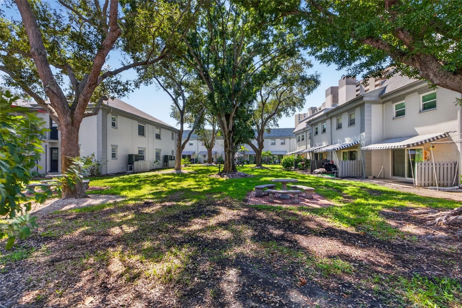 Courtyard - 6982 SUNSET DR S #6982, SOUTH PASADENA