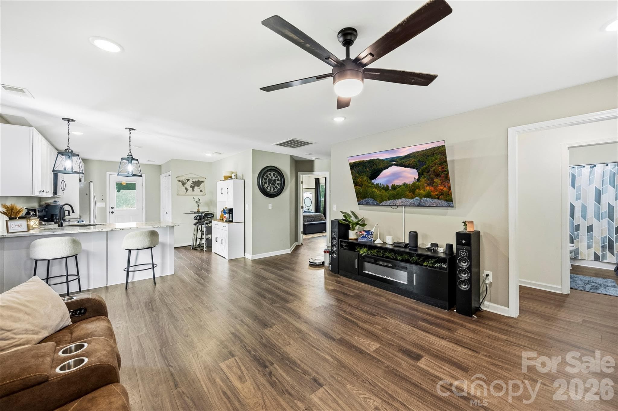 Single Family Residence at 4539 Hwy 97 Highway, Hickory Grove, photo 3 of 25