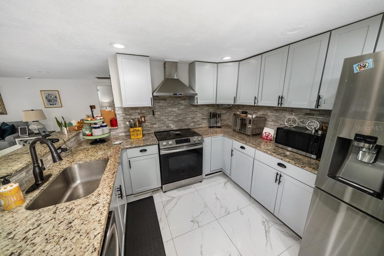 Single Family Residence at 3549 ROCKAWAY DR, HOLIDAY, photo 5 of 21