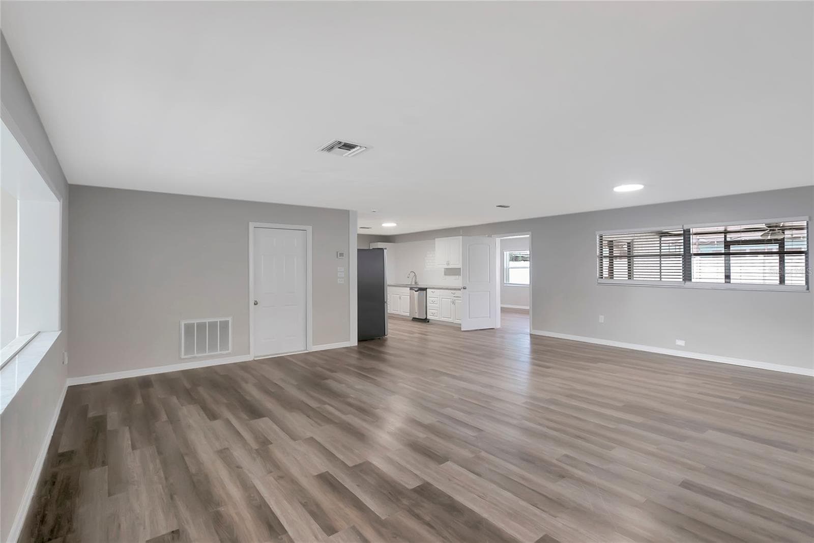 Single Family Residence at 7403 FOXBLOOM DR, PORT RICHEY, photo 12 of 48