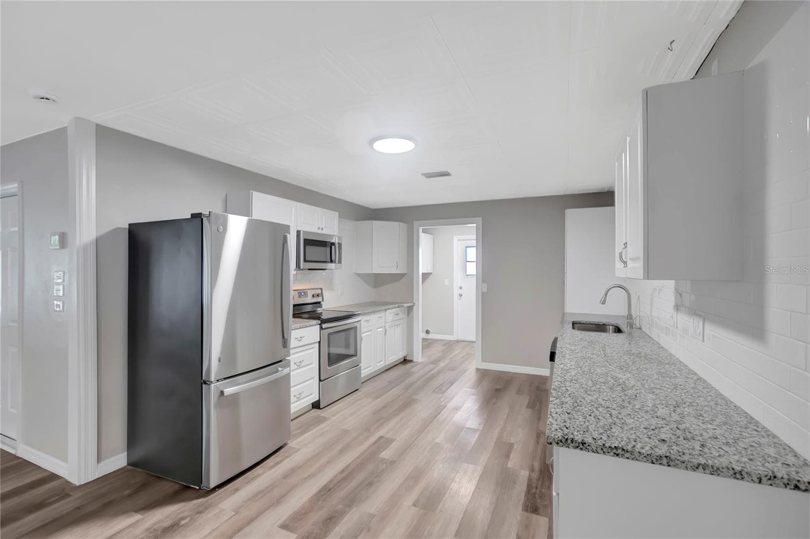 Single Family Residence at 7403 FOXBLOOM DR, PORT RICHEY, photo 17 of 48