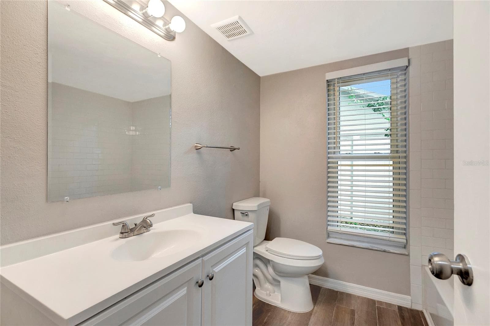 Single Family Residence at 7403 FOXBLOOM DR, PORT RICHEY, photo 36 of 48