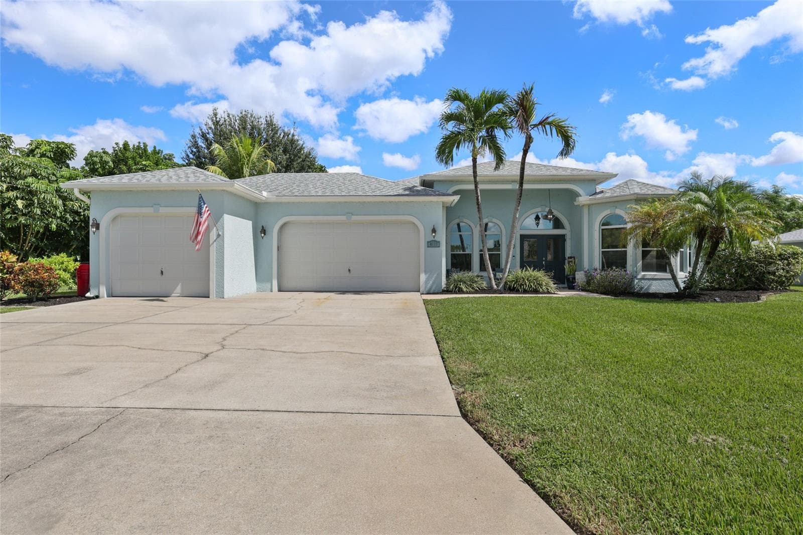 4111 SE 10TH PL
