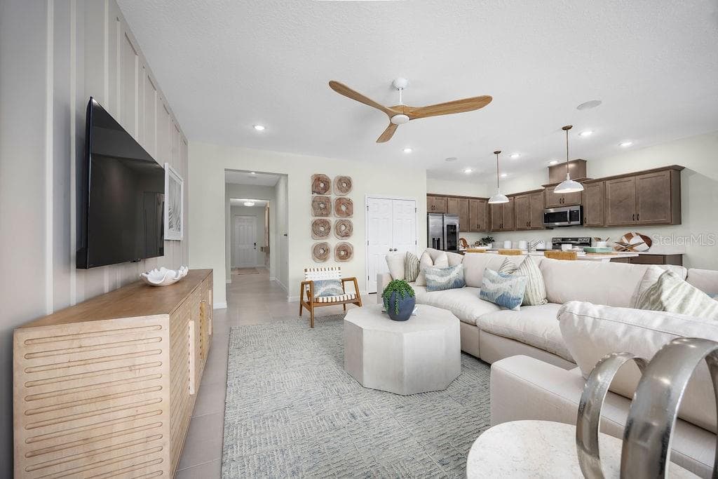 Great Room - 325 FOX RIDGE DR, GROVELAND