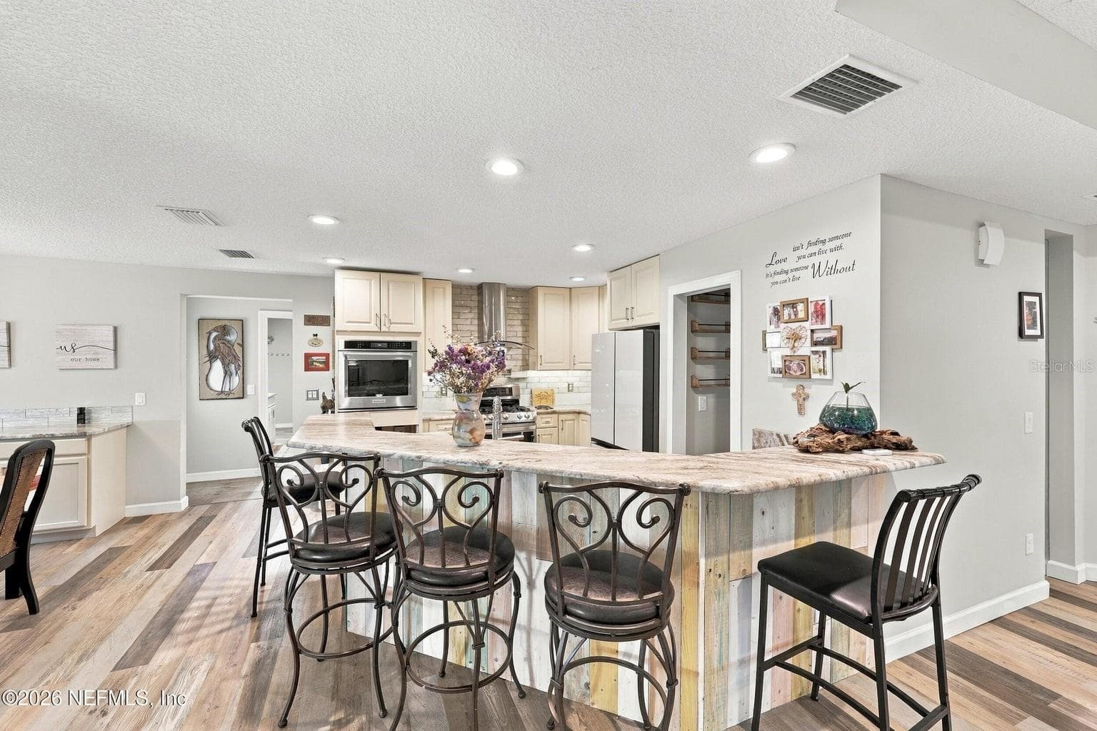 Bar w/stools - 424 CEDAR CREEK RD, PALATKA