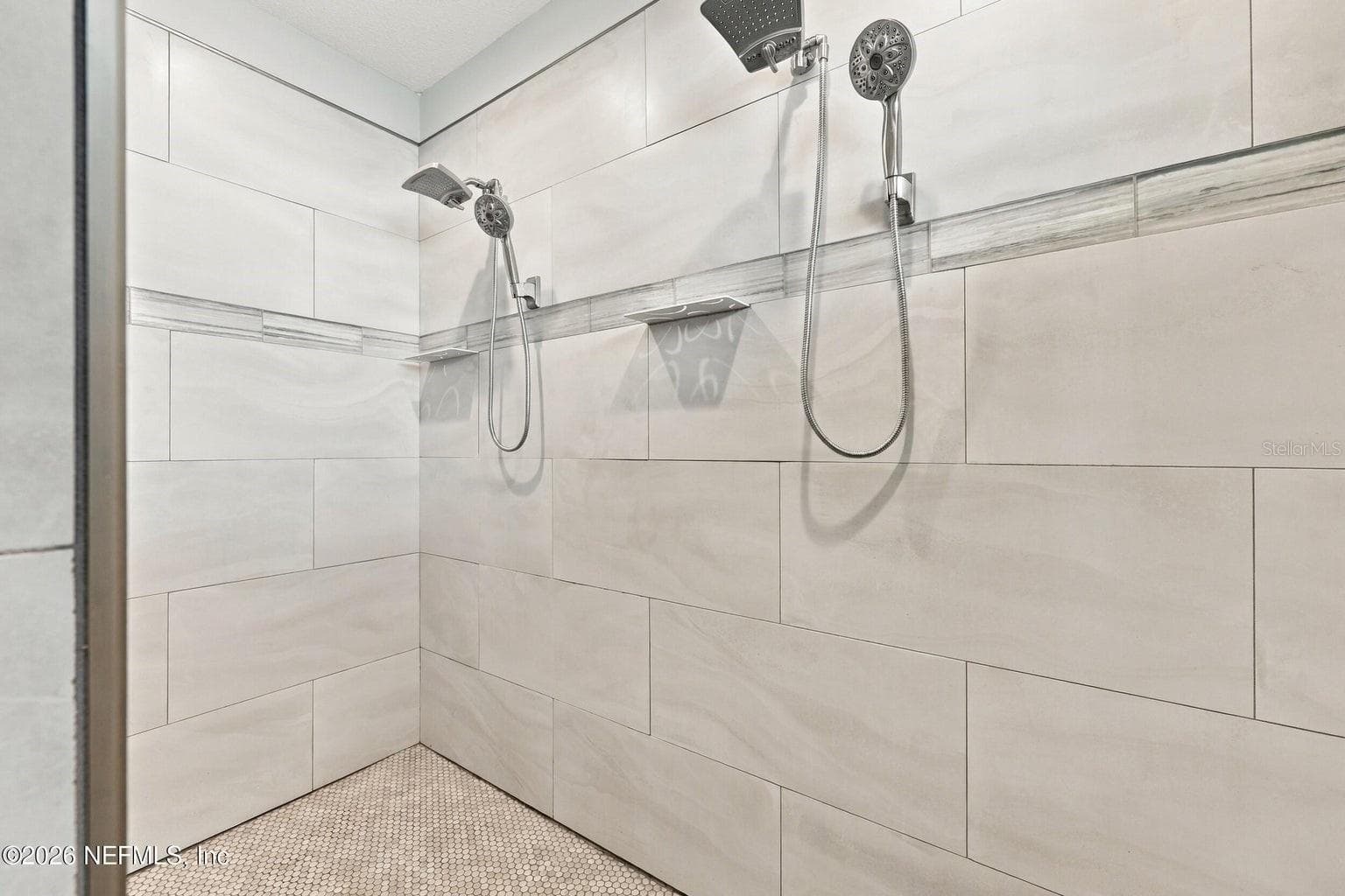 Huge shower - 424 CEDAR CREEK RD, PALATKA