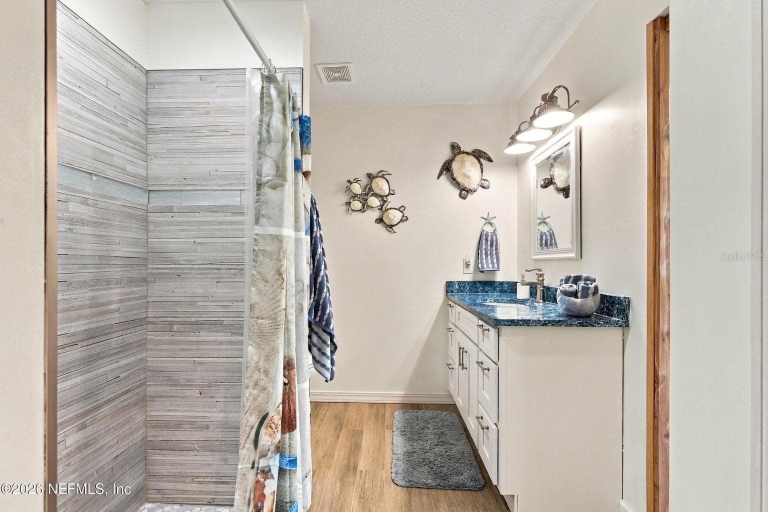 Bathroom for bedrooms 2 & 3 - 424 CEDAR CREEK RD, PALATKA