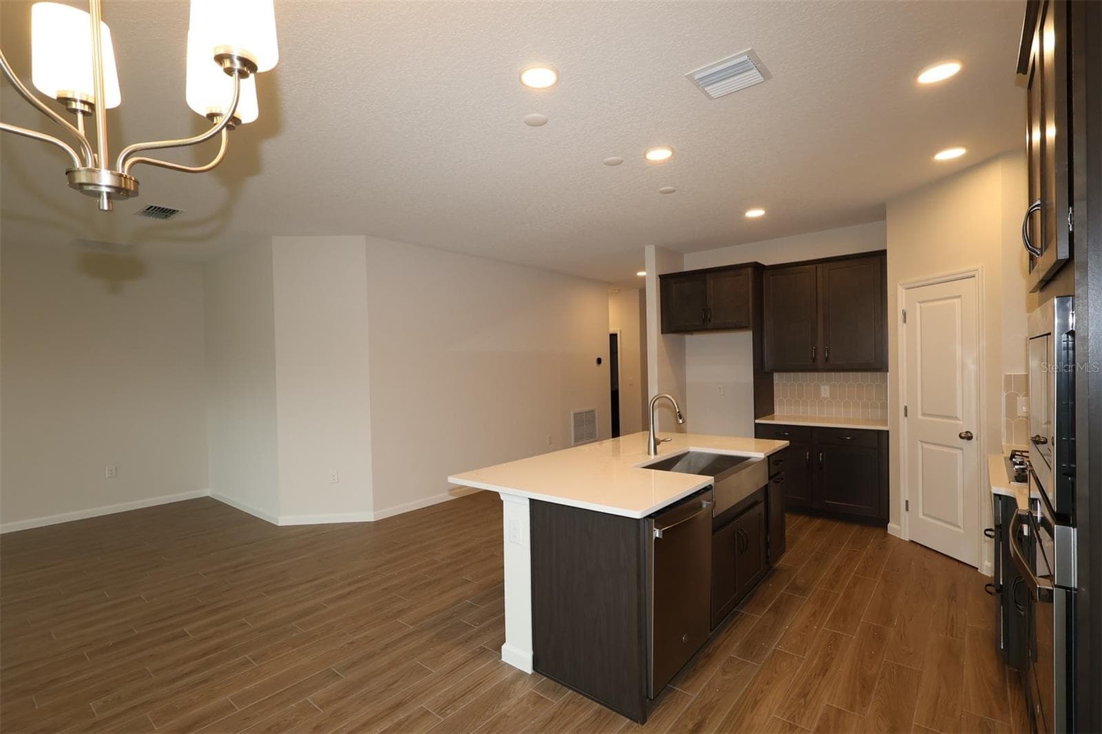 Single Family Residence at 2957 SWEETGRASS LN, ZELLWOOD, photo 4 of 44