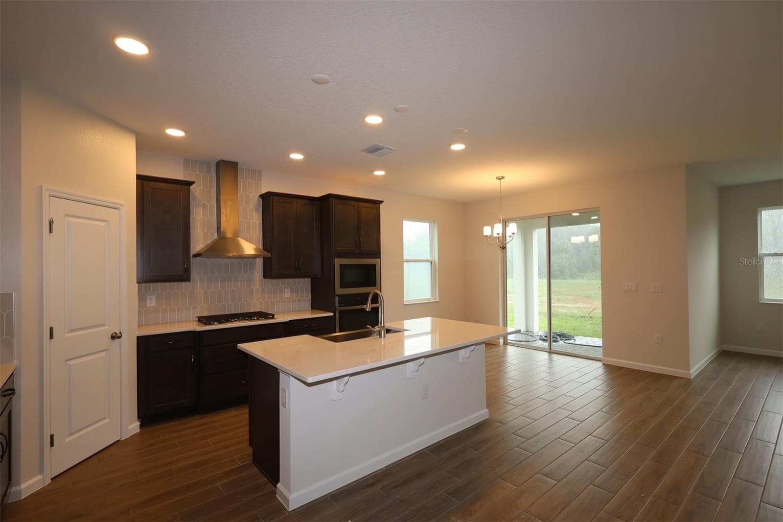 Single Family Residence at 2957 SWEETGRASS LN, ZELLWOOD, photo 8 of 44