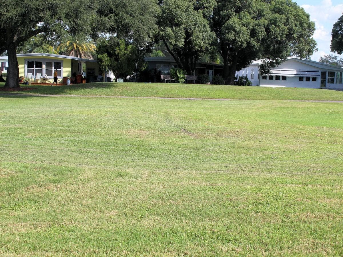 Mobile Home at PALM HILL MOBILE HOME PARK UNREC, LARGO, photo 3 of 15