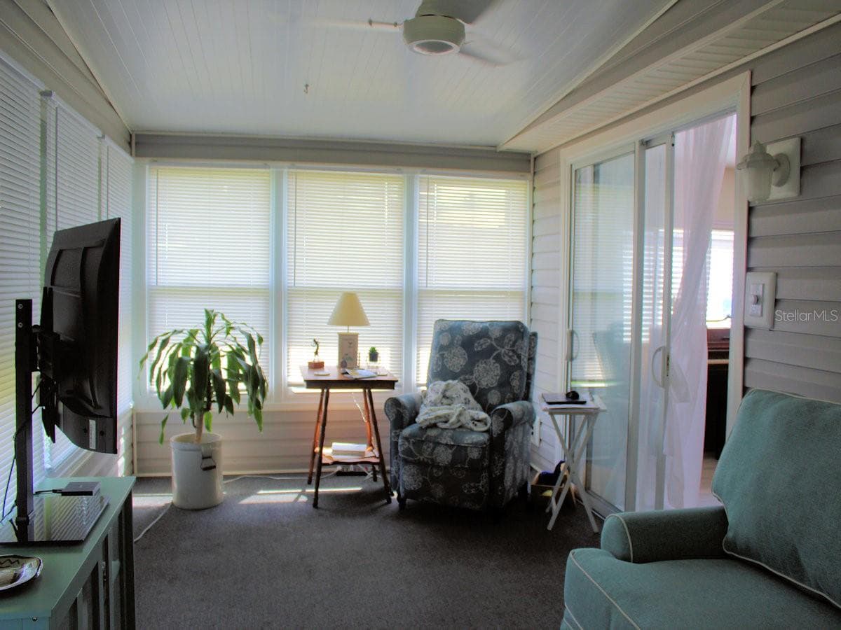 Mobile Home at PALM HILL MOBILE HOME PARK UNREC, LARGO, photo 12 of 15