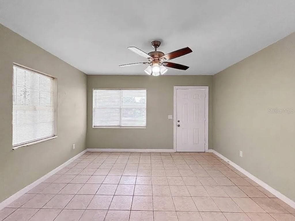 Single Family Residence at 203 5TH AVE NW, RUSKIN, photo 6 of 17