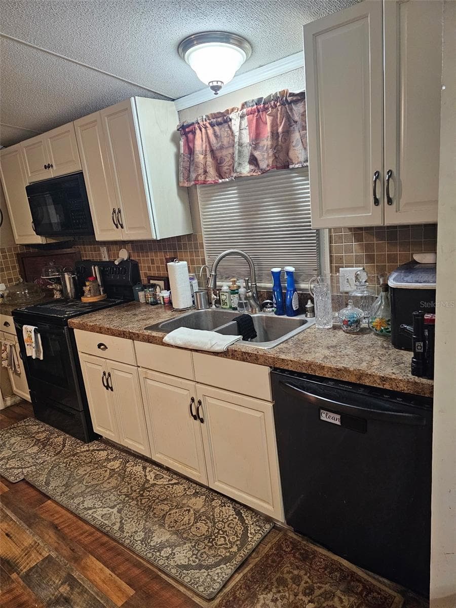 Manufactured Home at 3348 N MARINA PKWY, LAKE WALES, photo 28 of 32