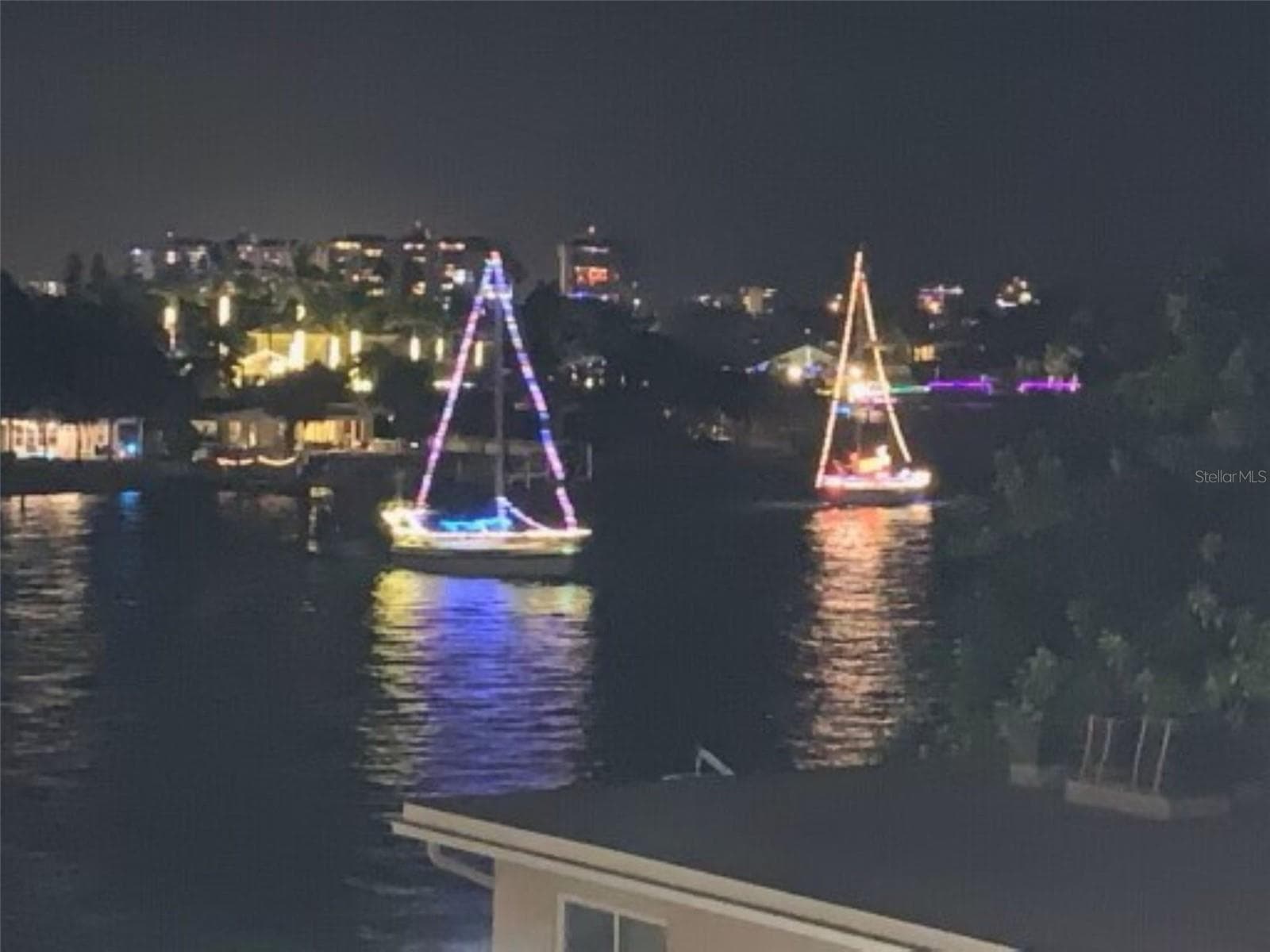 Boat parade views from balcony - 285 107TH AVE #407, TREASURE ISLAND