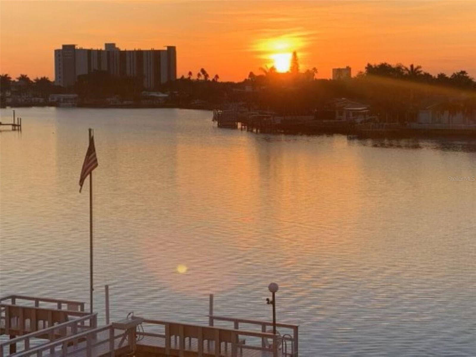 Sunrise Views - 285 107TH AVE #407, TREASURE ISLAND