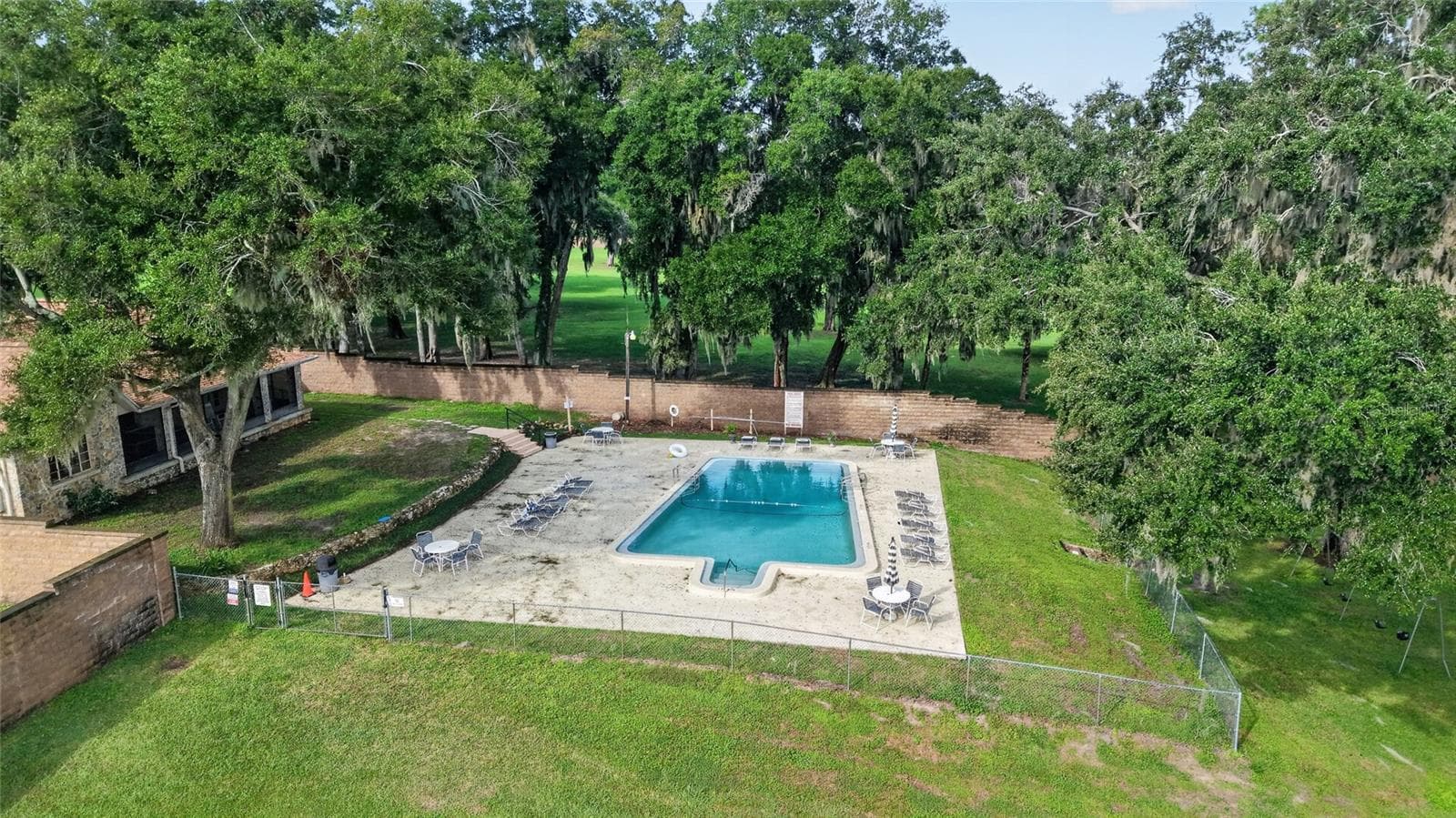 Condominium at 11001 SE SUNSET HARBOR RD #E36, SUMMERFIELD, photo 76 of 78