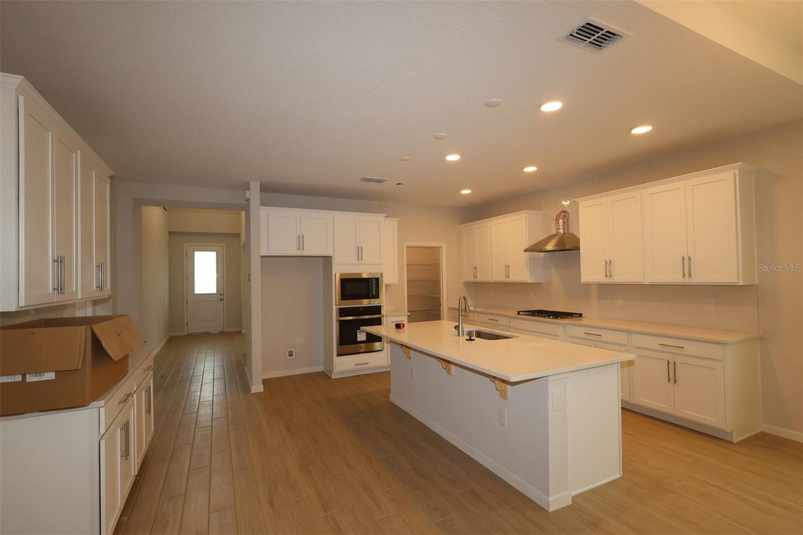 Single Family Residence at 2915 SWEETGRASS LN, ZELLWOOD, photo 8 of 46