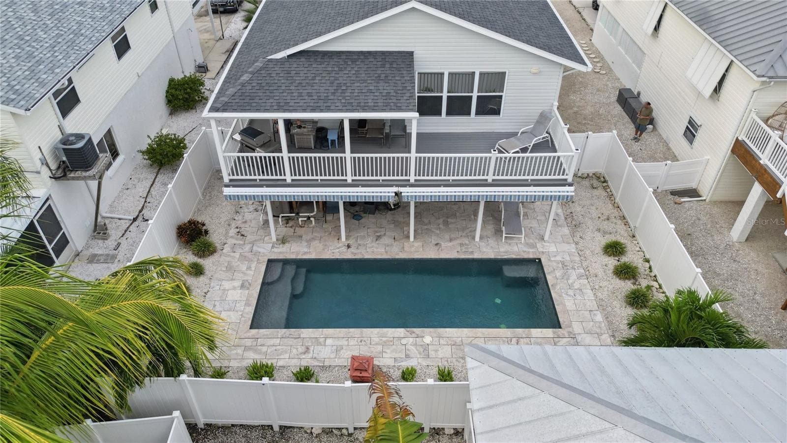Single Family Residence at 264 S HARBOR DR, HOLMES BEACH, photo 32 of 46