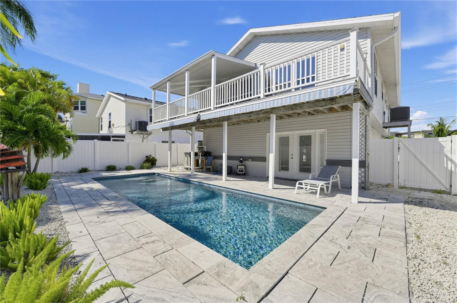 Single Family Residence at 264 S HARBOR DR, HOLMES BEACH, photo 41 of 46