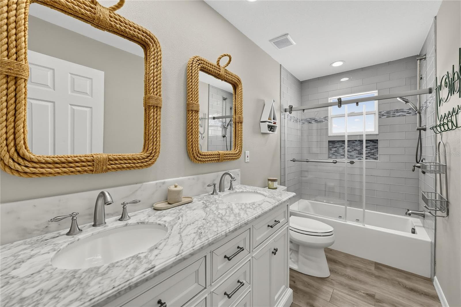 Bathroom 1 - 264 S HARBOR DR, HOLMES BEACH