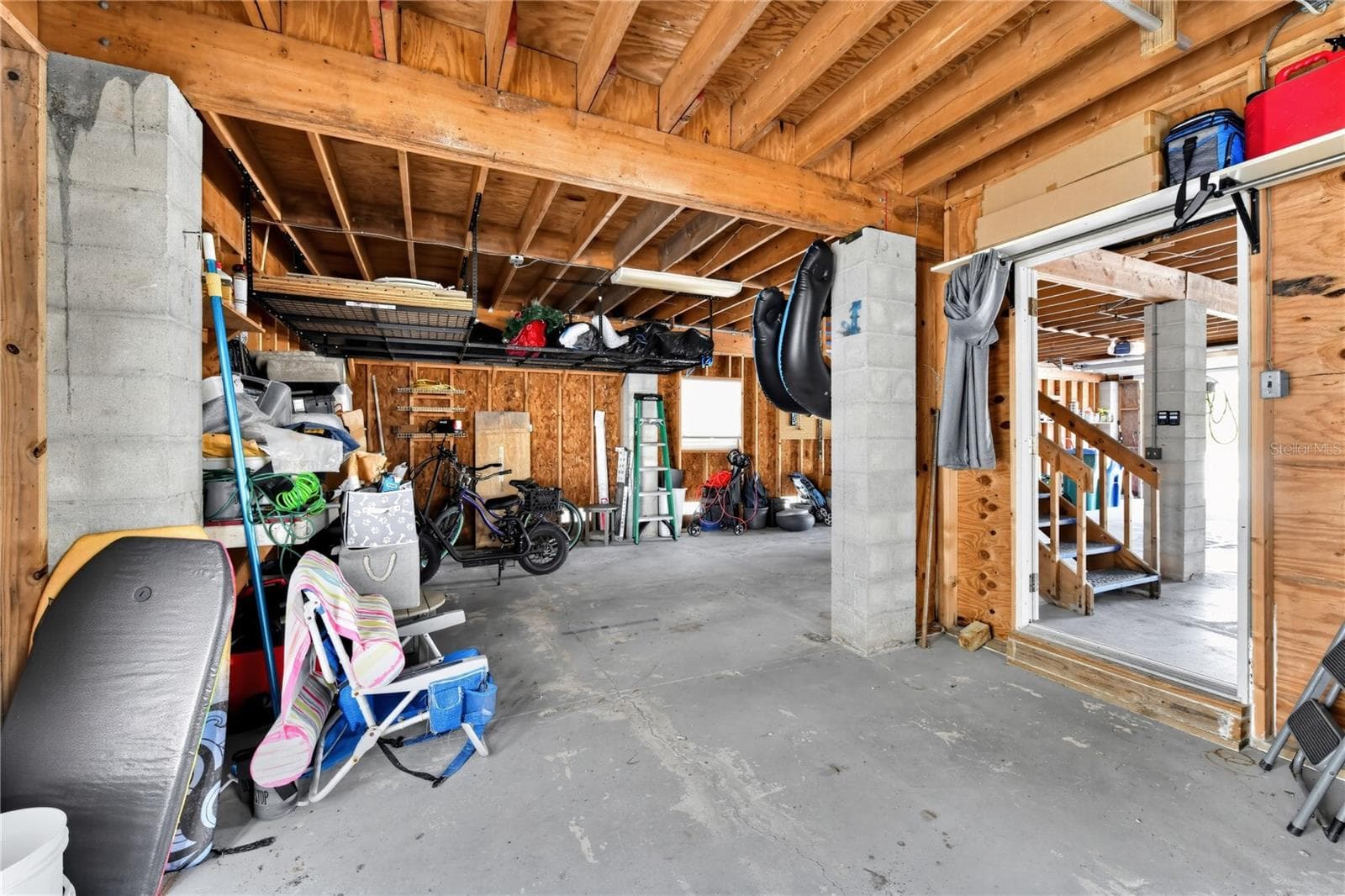 Garage - 264 S HARBOR DR, HOLMES BEACH