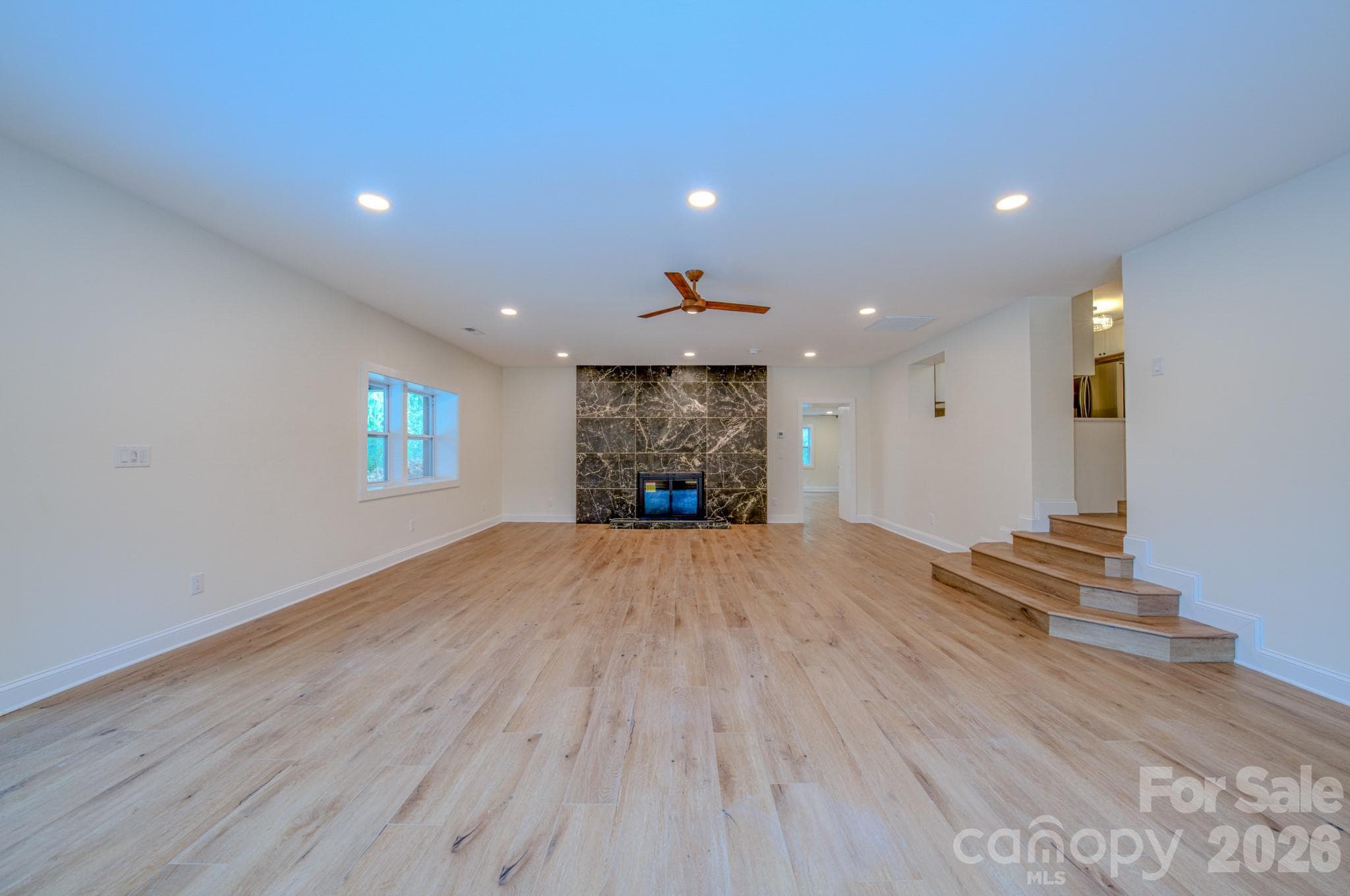 Huge family room with fireplace - 115 Silver Dapple Lane, Hendersonville