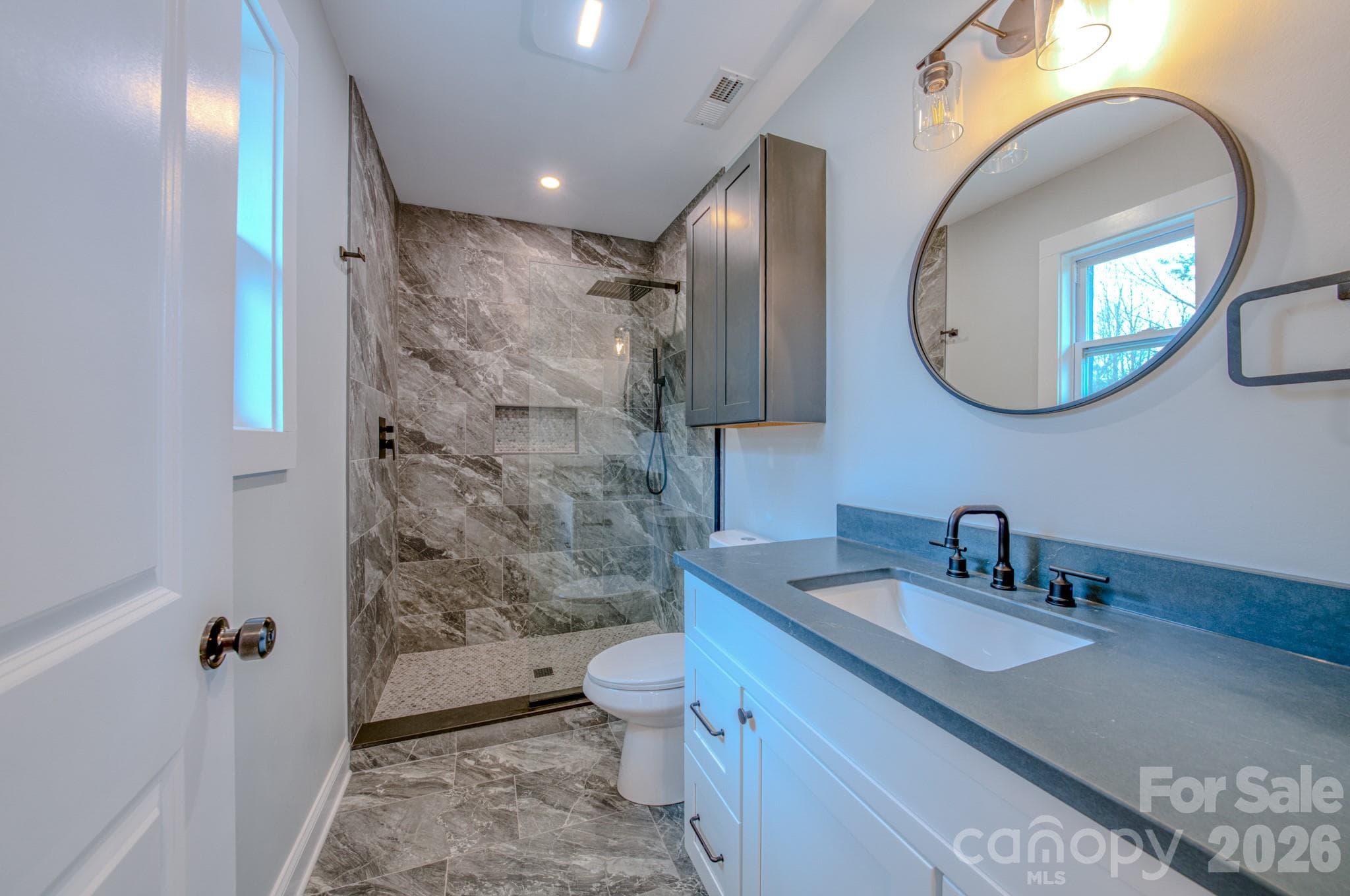 2nd full bath - 115 Silver Dapple Lane, Hendersonville