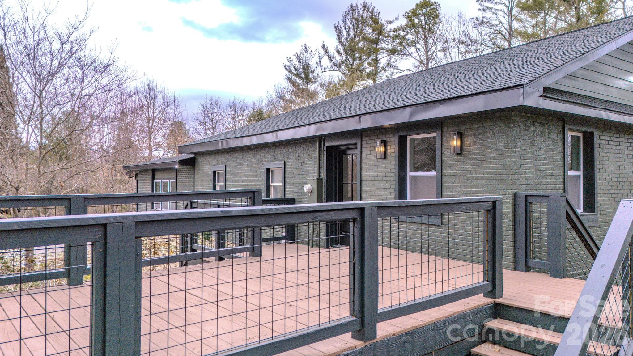 Single Family Residence at 115 Silver Dapple Lane, Hendersonville, photo 25 of 33