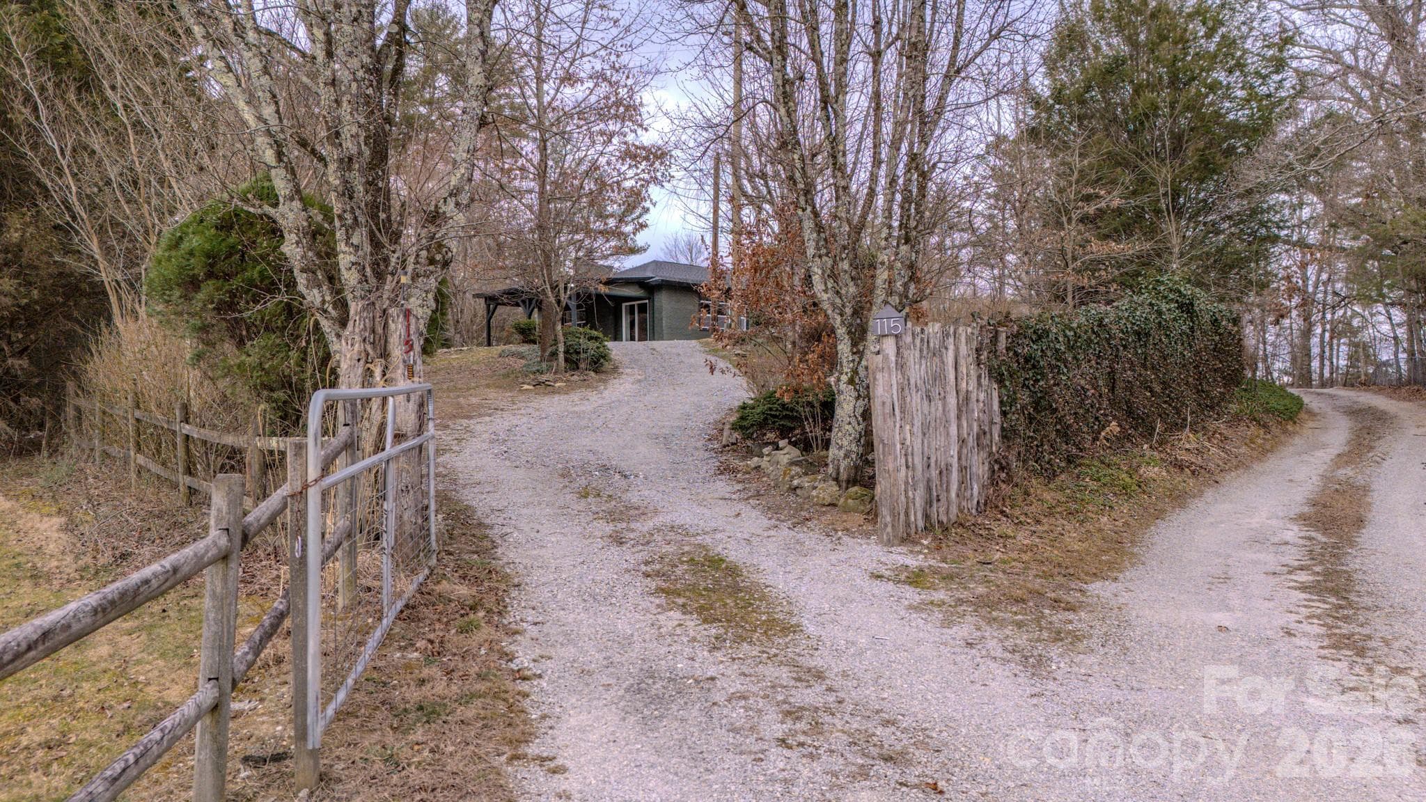 Single Family Residence at 115 Silver Dapple Lane, Hendersonville, photo 33 of 33