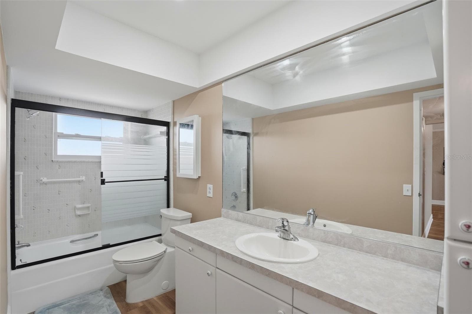 Condominium at 5108 BRITTANY DR S #1006, ST PETERSBURG, photo 13 of 22