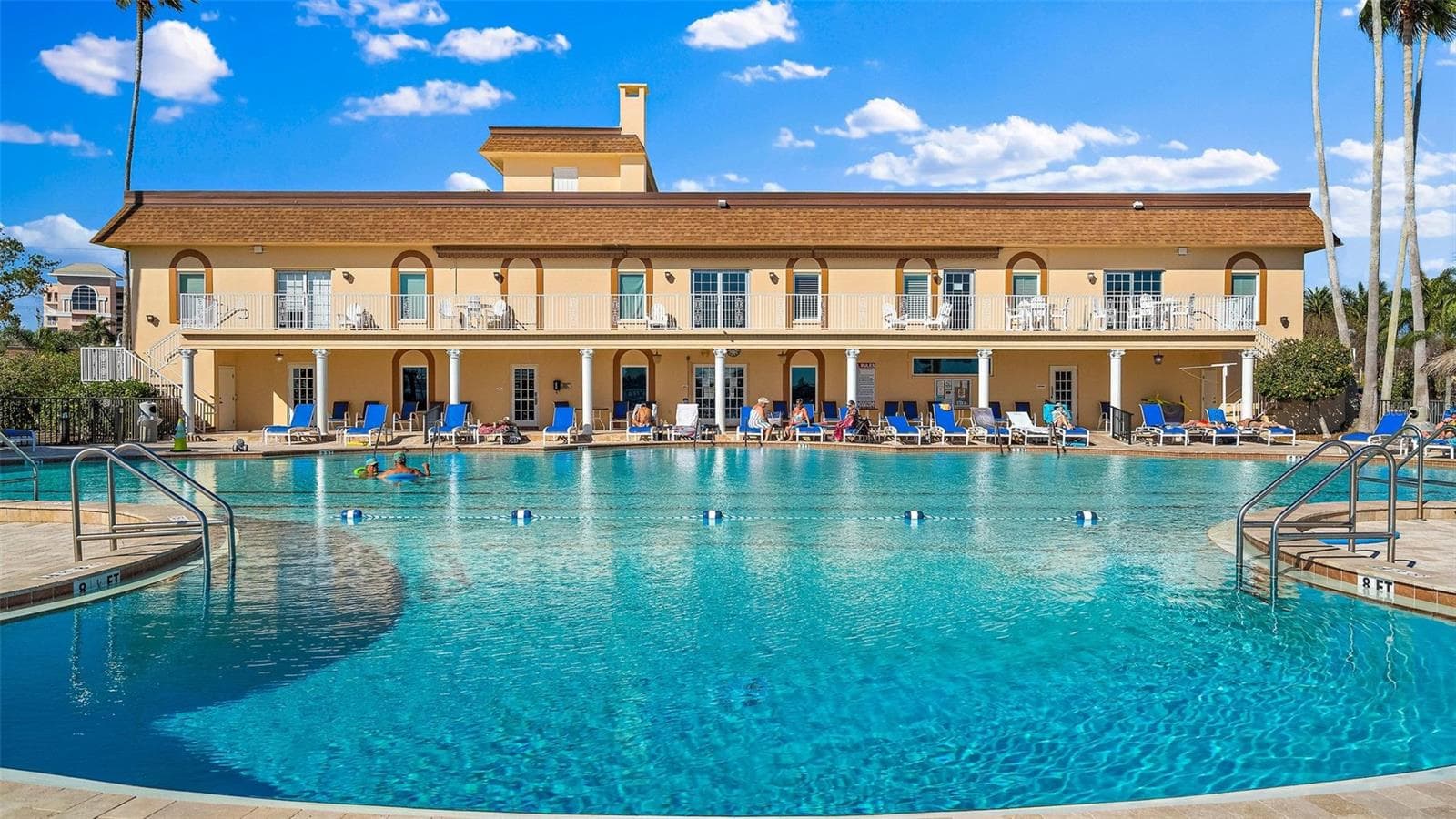 Main clubhouse pool - 5108 BRITTANY DR S #1006, ST PETERSBURG