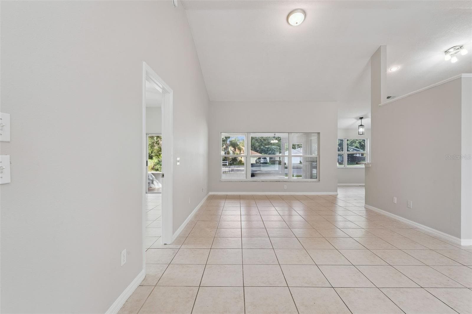 Single Family Residence at 2610 AUTUMN LN, EUSTIS, photo 6 of 46