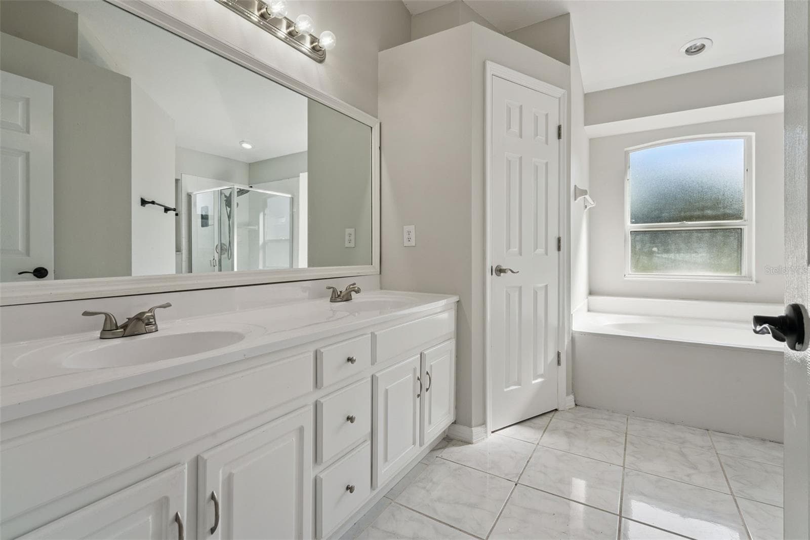 Single Family Residence at 2610 AUTUMN LN, EUSTIS, photo 22 of 46