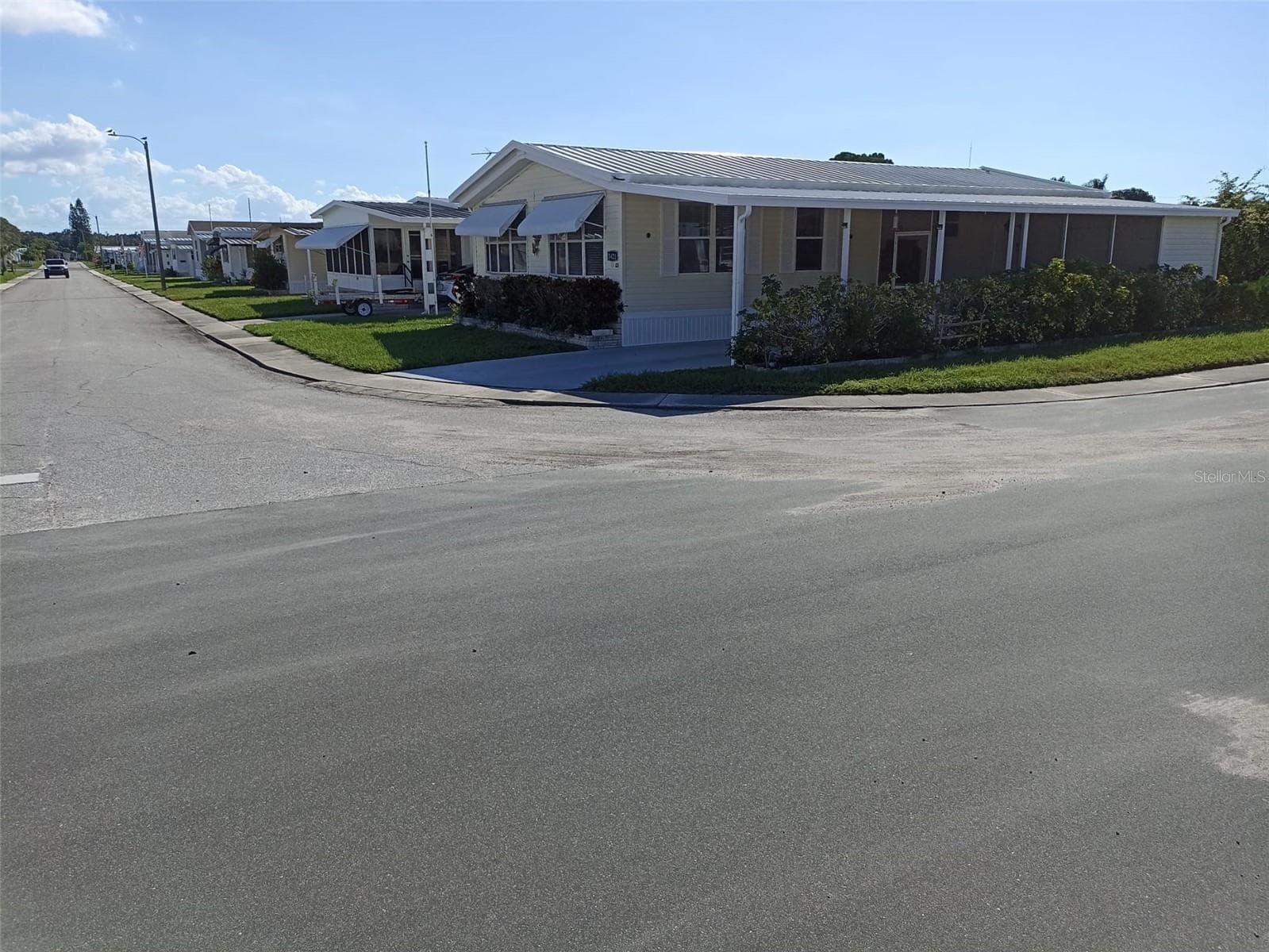 Manufactured Home at 3421 HAMPSHIRE DR, HOLIDAY, photo 9 of 30