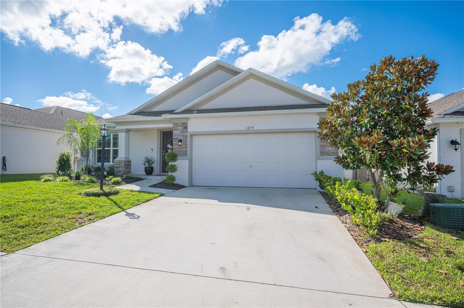 large 2 car garage - 1279 PINTAIL PL, LAKELAND