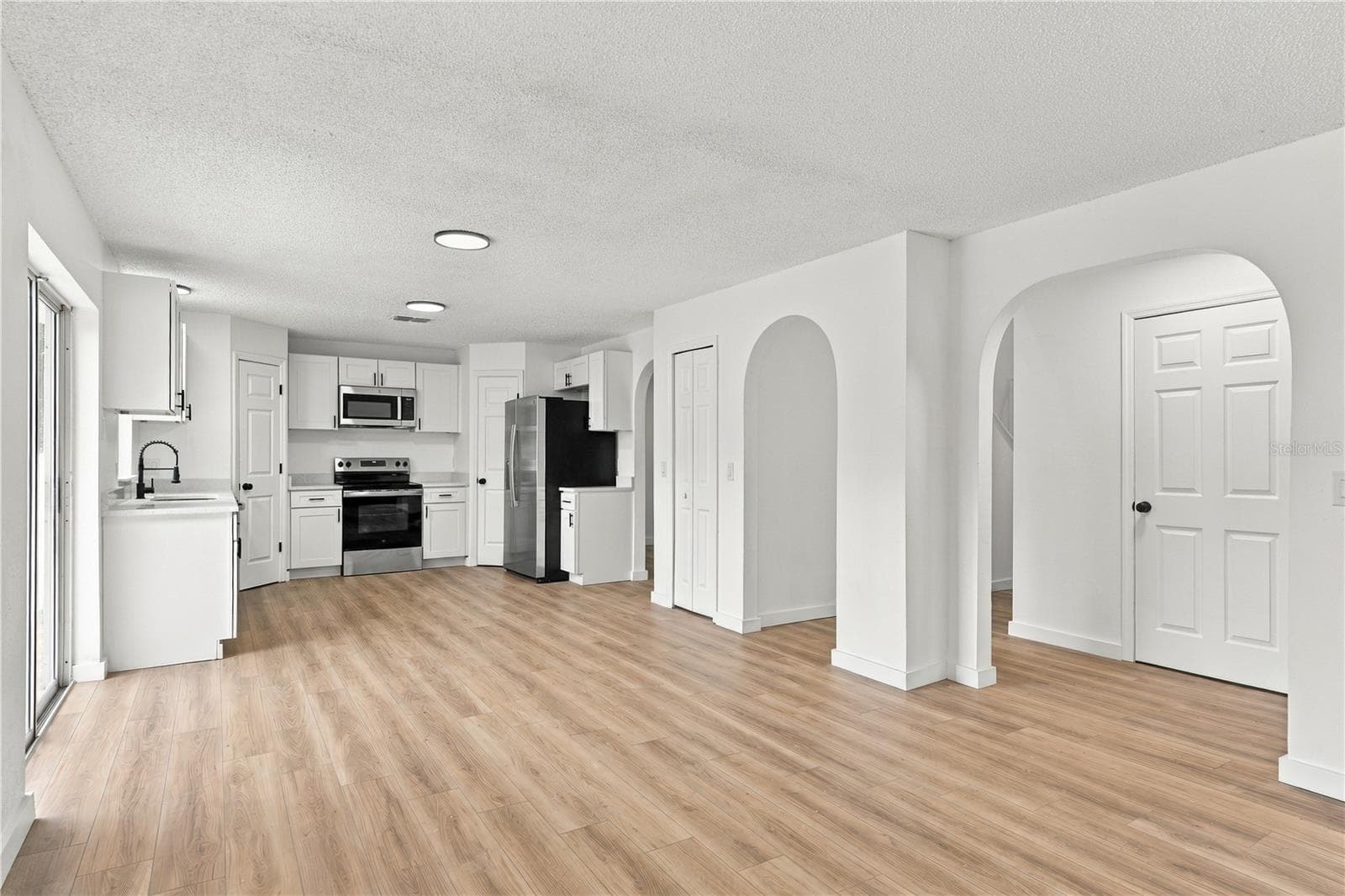 Single Family Residence at 980 MAYFAIR ST, EUSTIS, photo 3 of 48