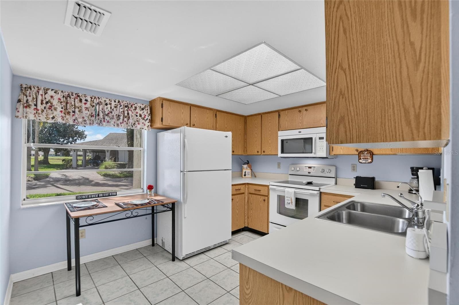 Condominium at 2017 HULLHOUSE DR, SUN CITY CENTER, photo 3 of 39