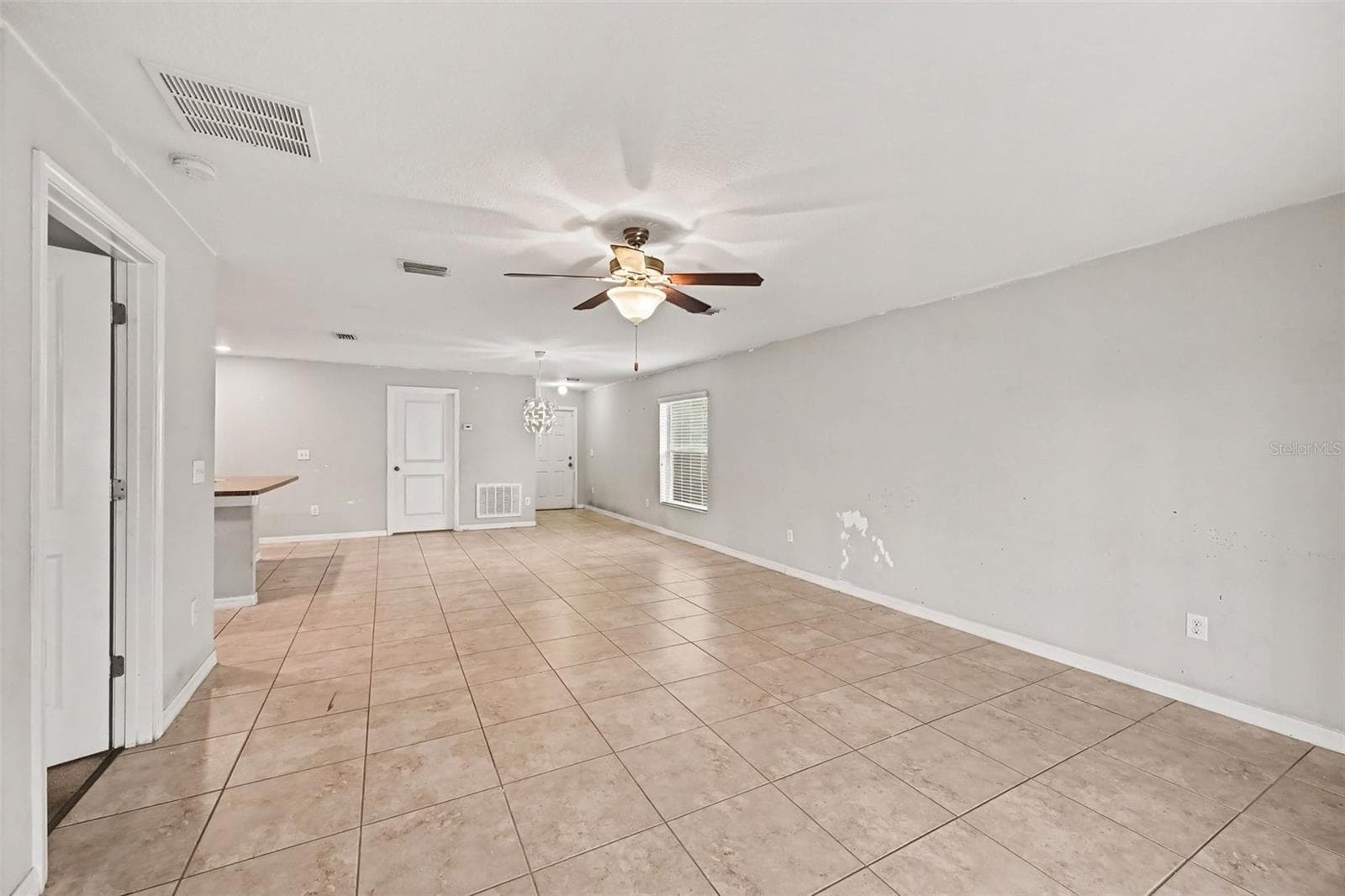 Single Family Residence at 1501 CLIMBING DAYFLOWER DR, RUSKIN, photo 7 of 34