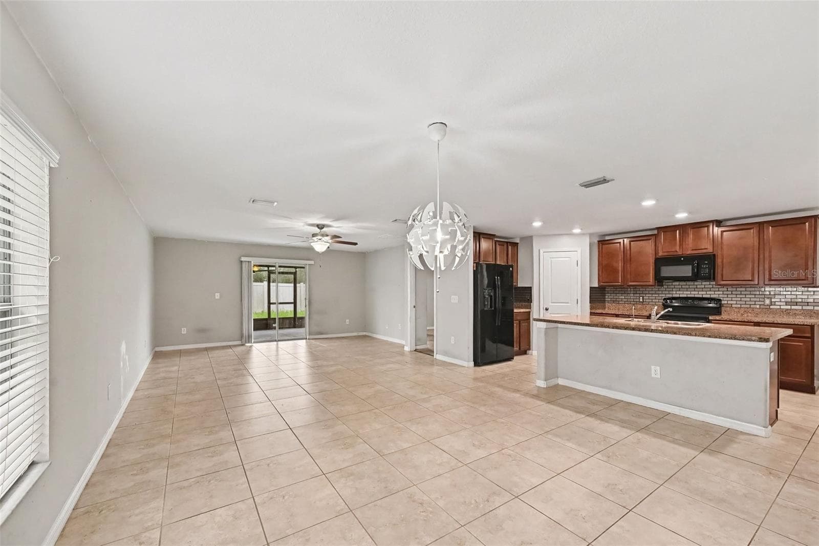 Single Family Residence at 1501 CLIMBING DAYFLOWER DR, RUSKIN, photo 9 of 34