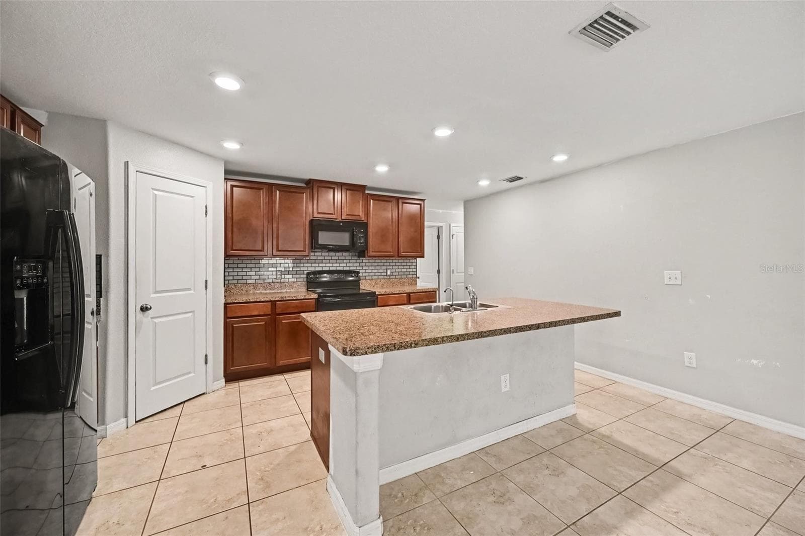 Single Family Residence at 1501 CLIMBING DAYFLOWER DR, RUSKIN, photo 10 of 34