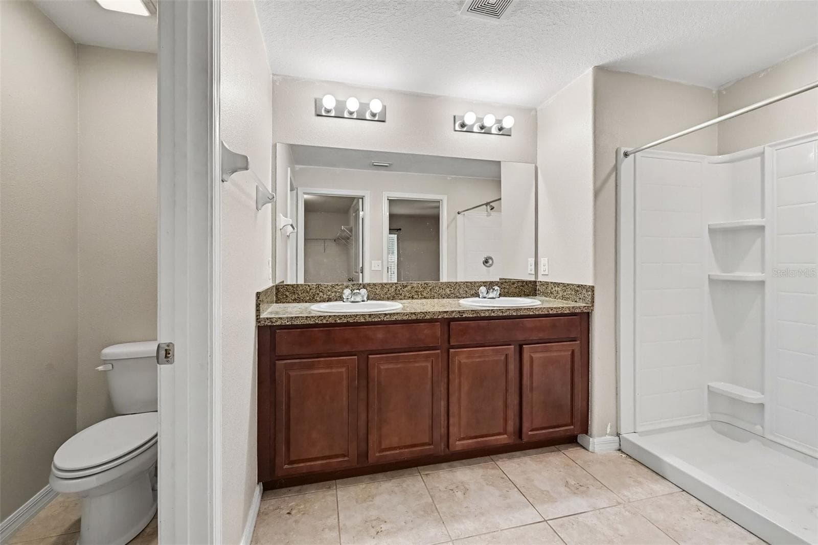 Single Family Residence at 1501 CLIMBING DAYFLOWER DR, RUSKIN, photo 17 of 34