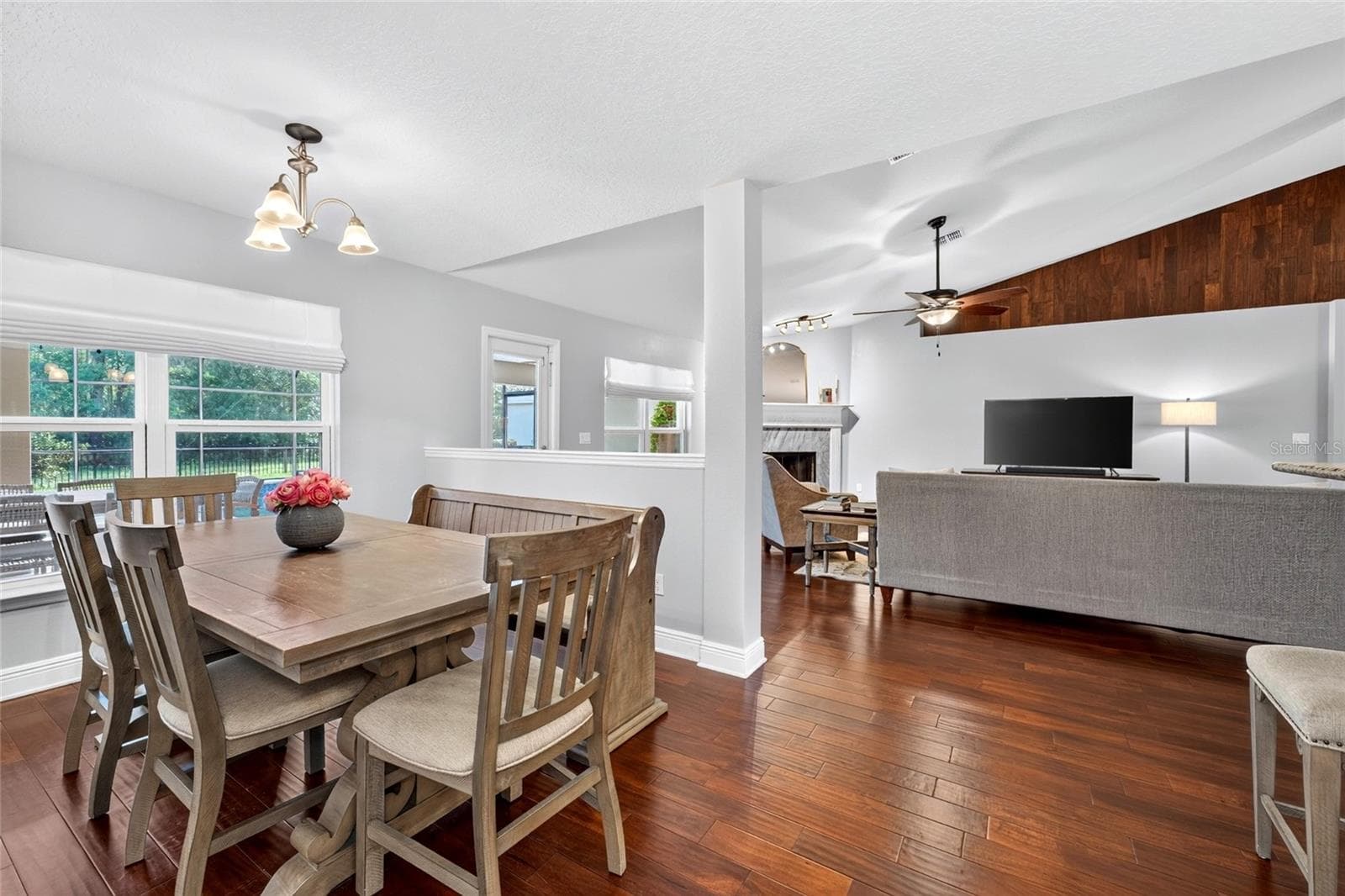 Dining next to family room - 24114 PLYMOUTH HOLLOW CIR, SORRENTO