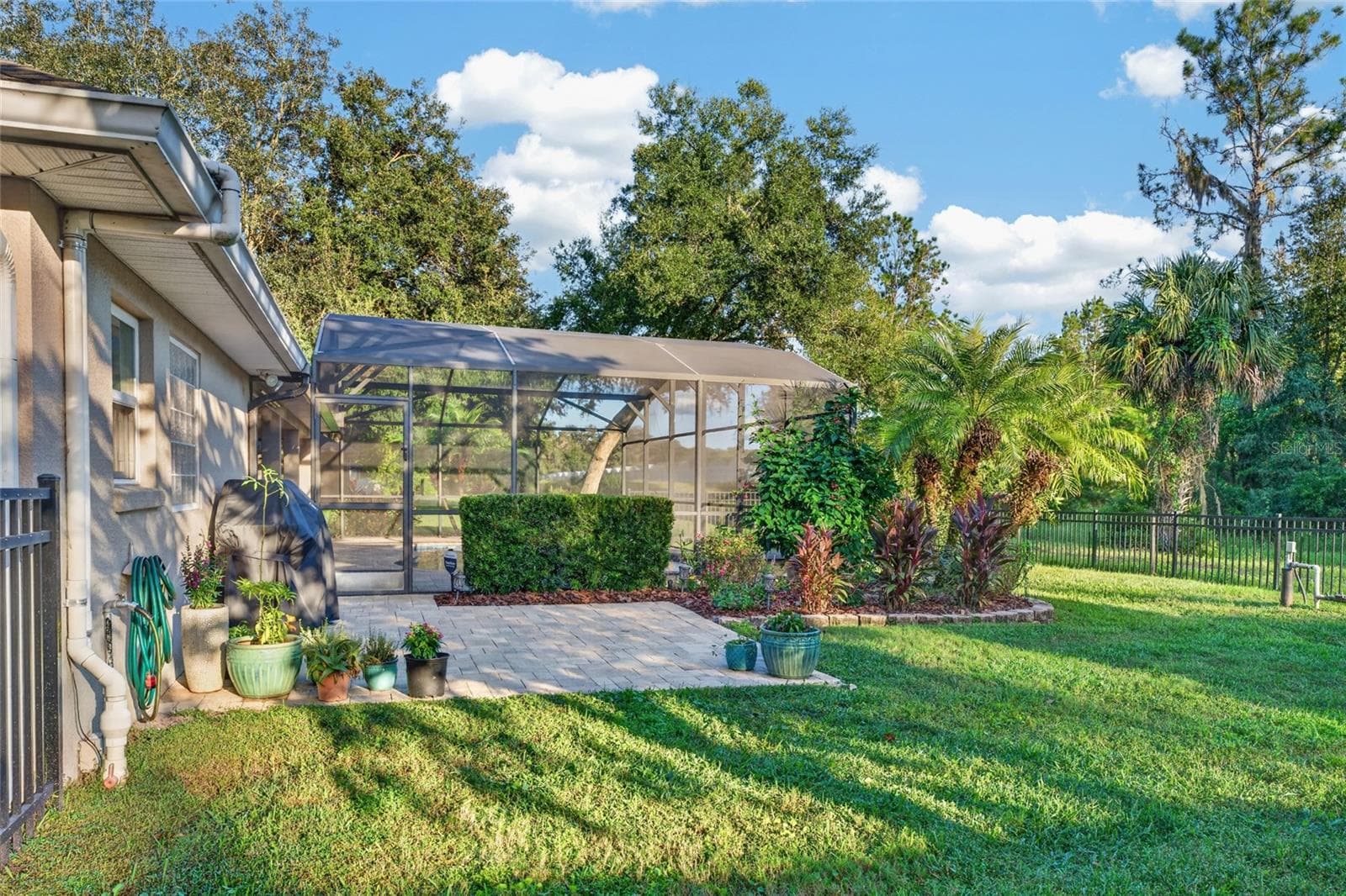 Plenty of yard space - 24114 PLYMOUTH HOLLOW CIR, SORRENTO