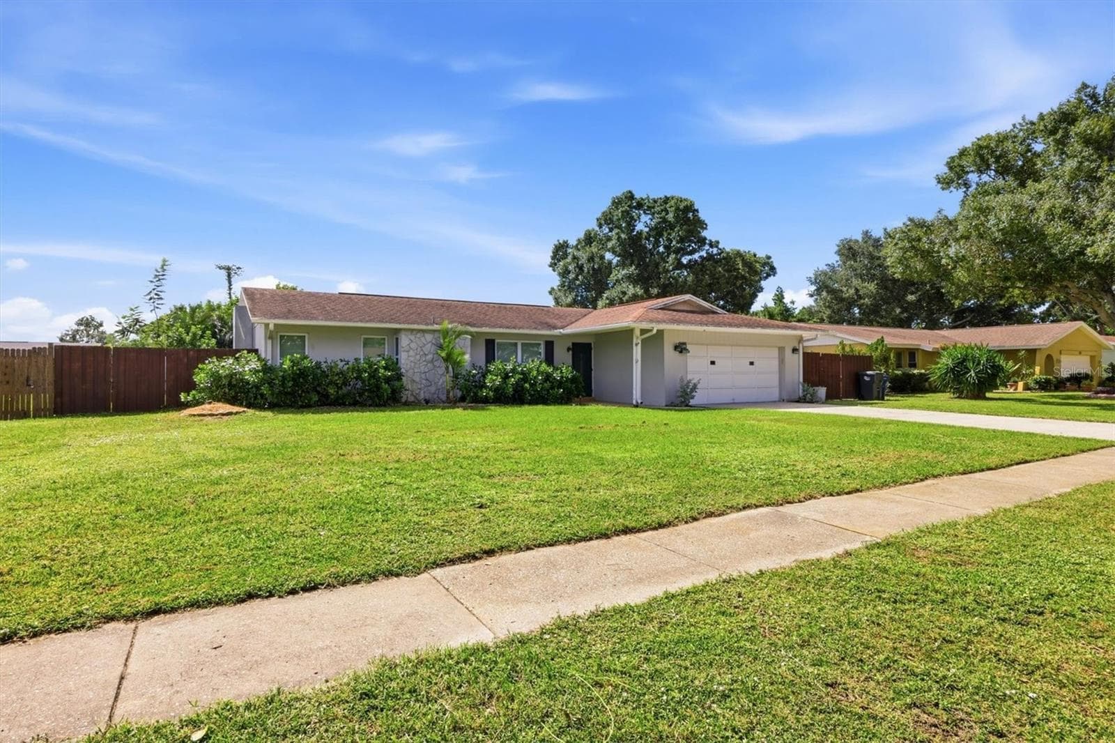 Single Family Residence at 828 PONDEROSA PINE LN, SARASOTA, photo 2 of 53