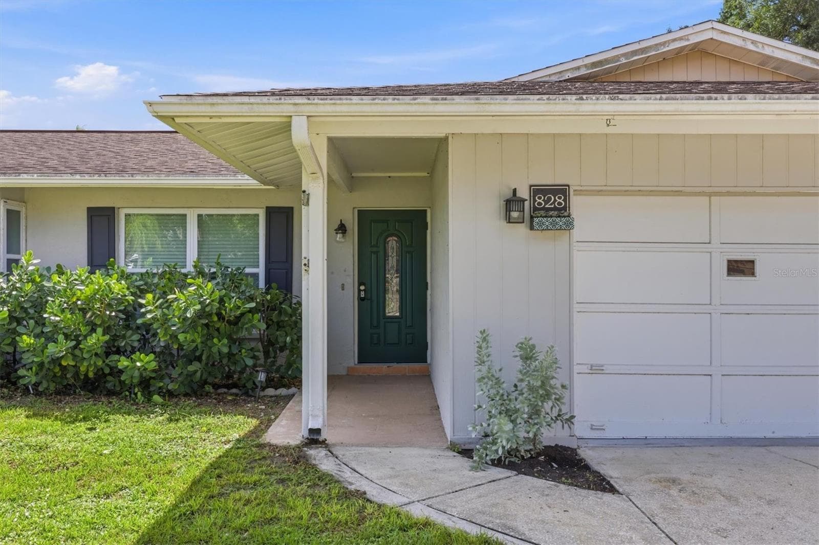 Single Family Residence at 828 PONDEROSA PINE LN, SARASOTA, photo 4 of 53