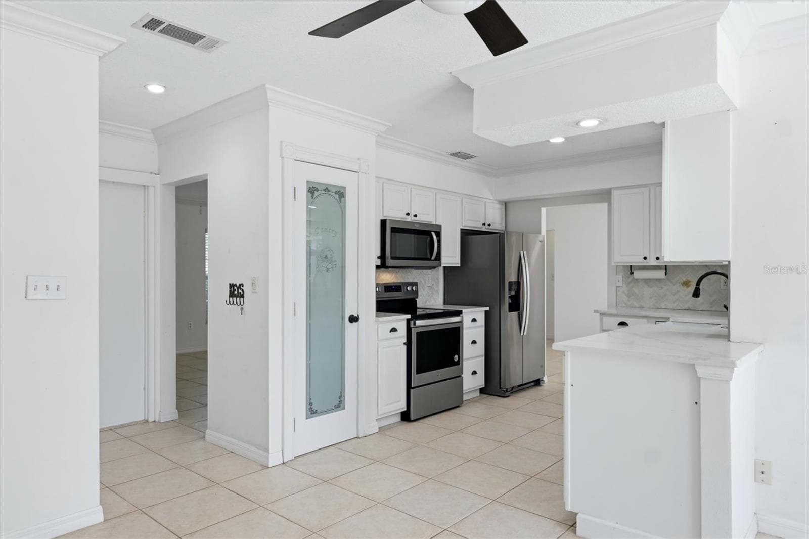 Single Family Residence at 828 PONDEROSA PINE LN, SARASOTA, photo 11 of 53