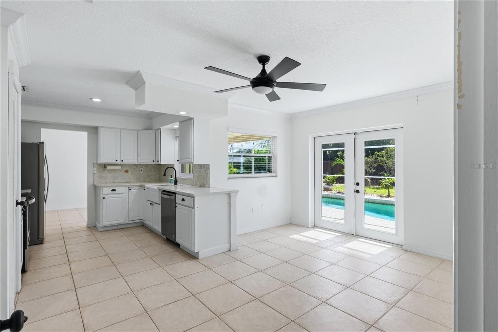 Single Family Residence at 828 PONDEROSA PINE LN, SARASOTA, photo 16 of 53