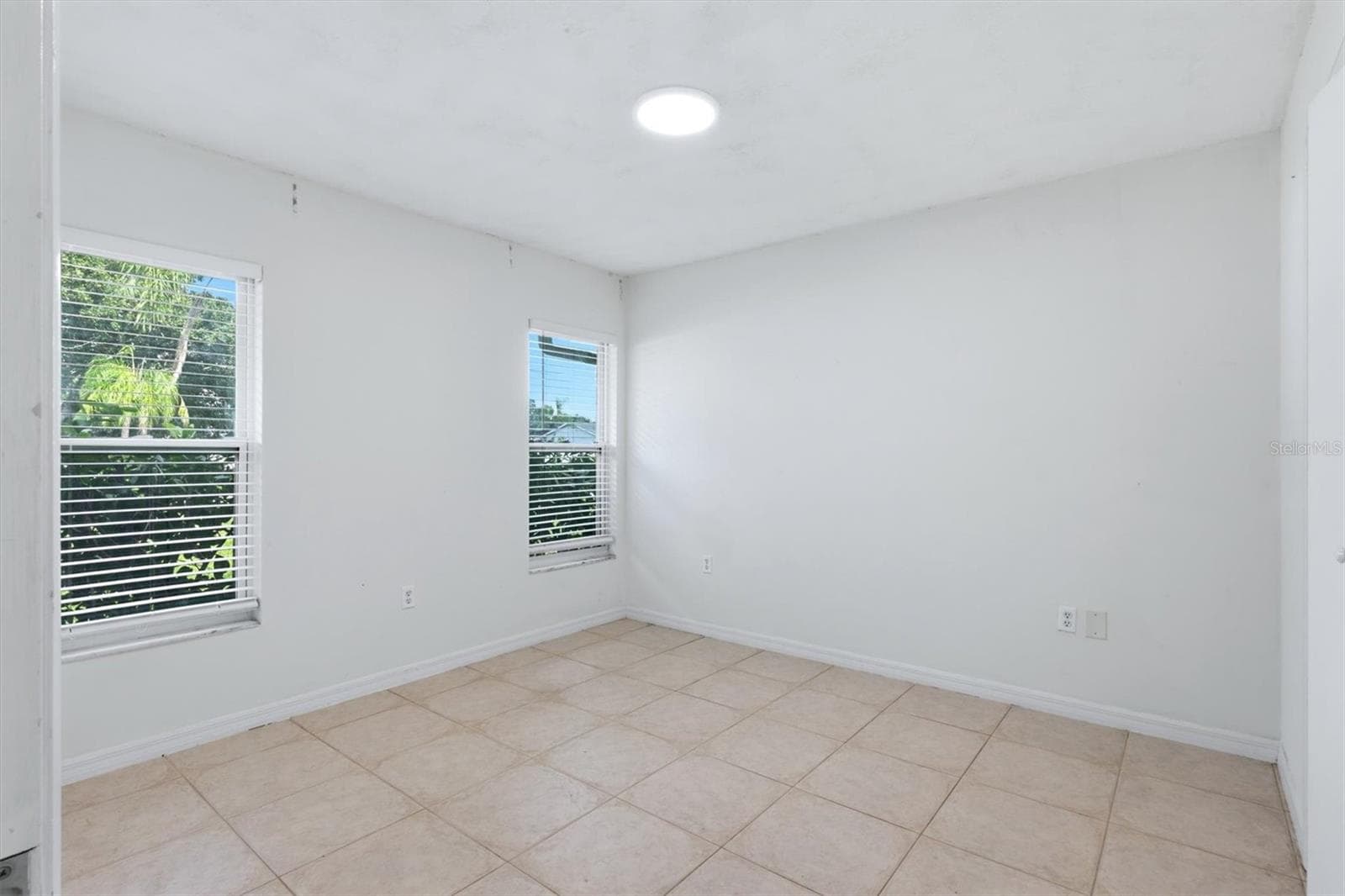 Single Family Residence at 828 PONDEROSA PINE LN, SARASOTA, photo 27 of 53